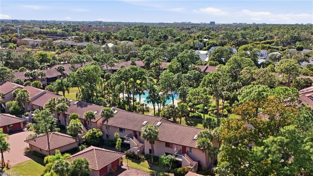 Located in the heart of North Naples, close to dining, shopping and beaches