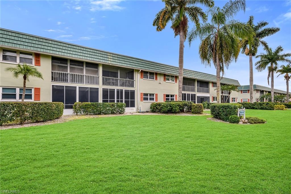 200 Valley Stream DR 3B
