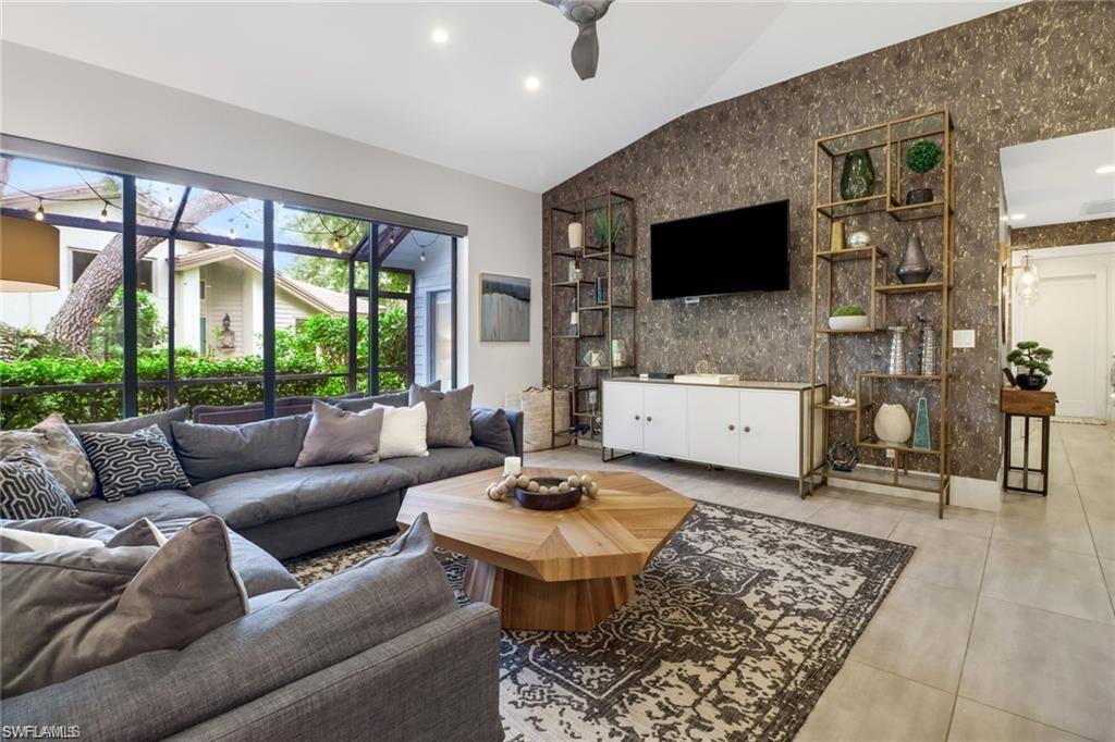 27052 Kindlewood LN photo 11