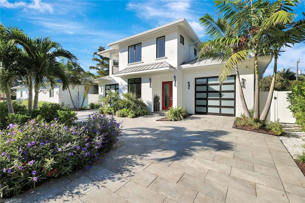 739 5th AVE N