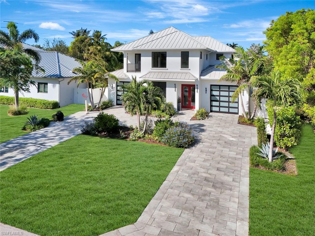 739 5th AVE N
