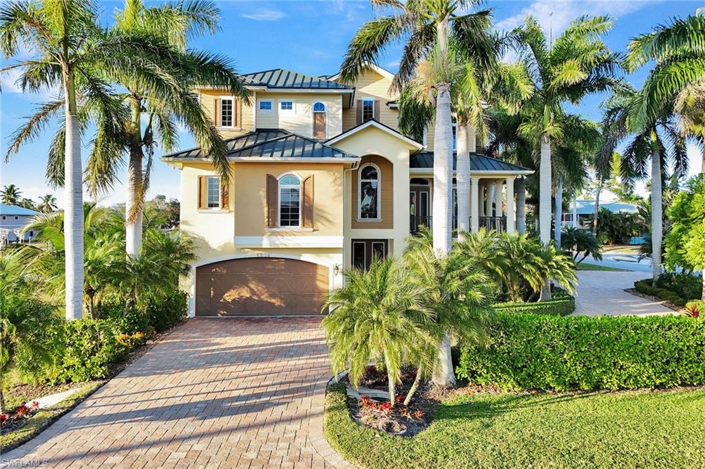 4806 Regal DR