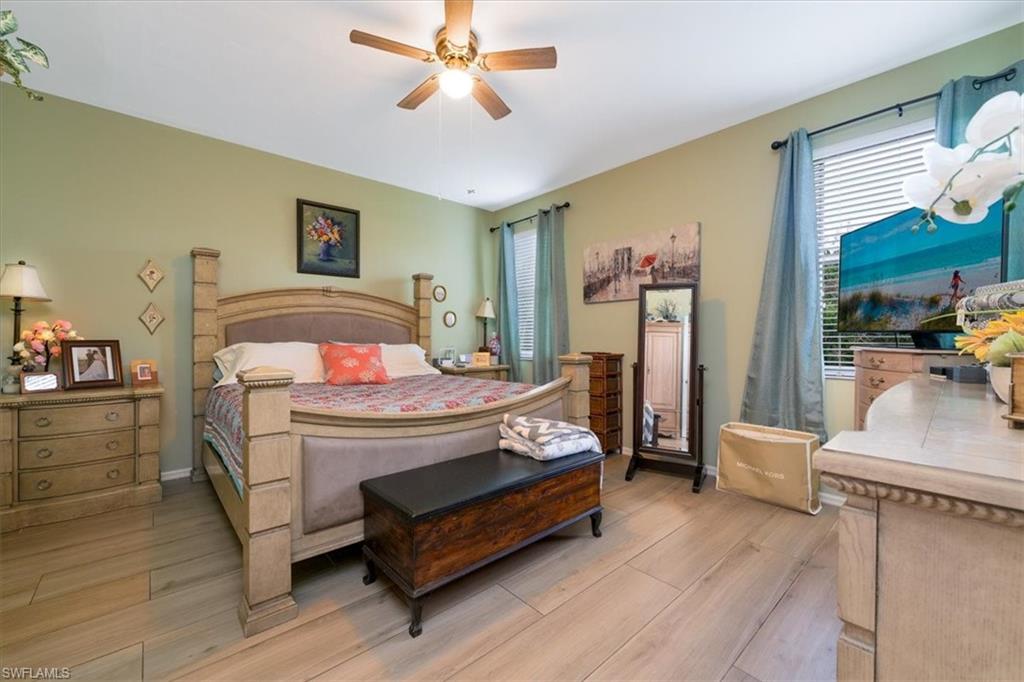 Large Master-Suite located on 2nd Floor