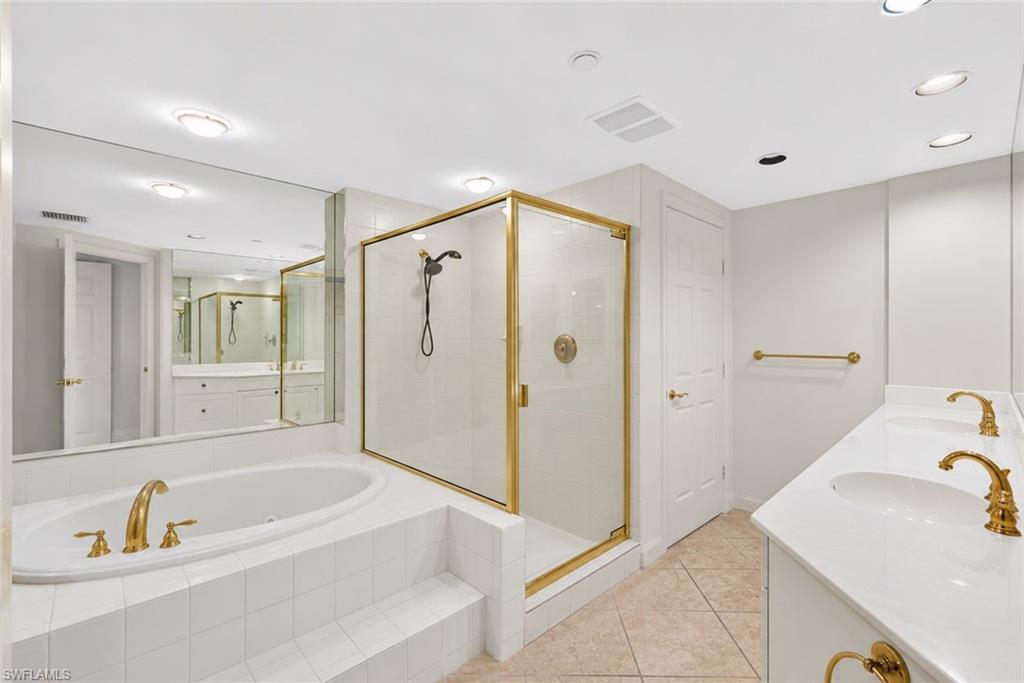 7117 PELICAN BAY BLVD 1408 photo 9