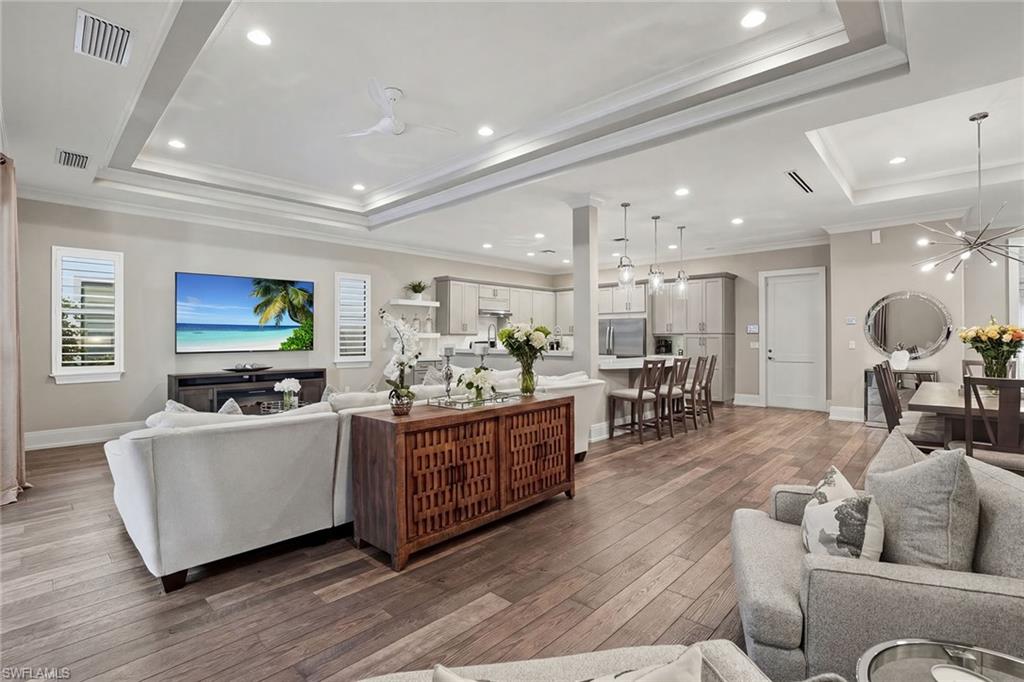 2867 Coco Lakes DR