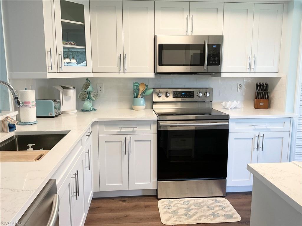 Kitchen with new Stainless Appliances