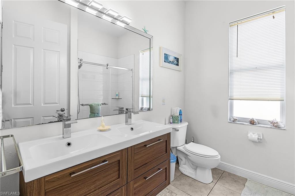 Guest bathroom w/ dual vanity
