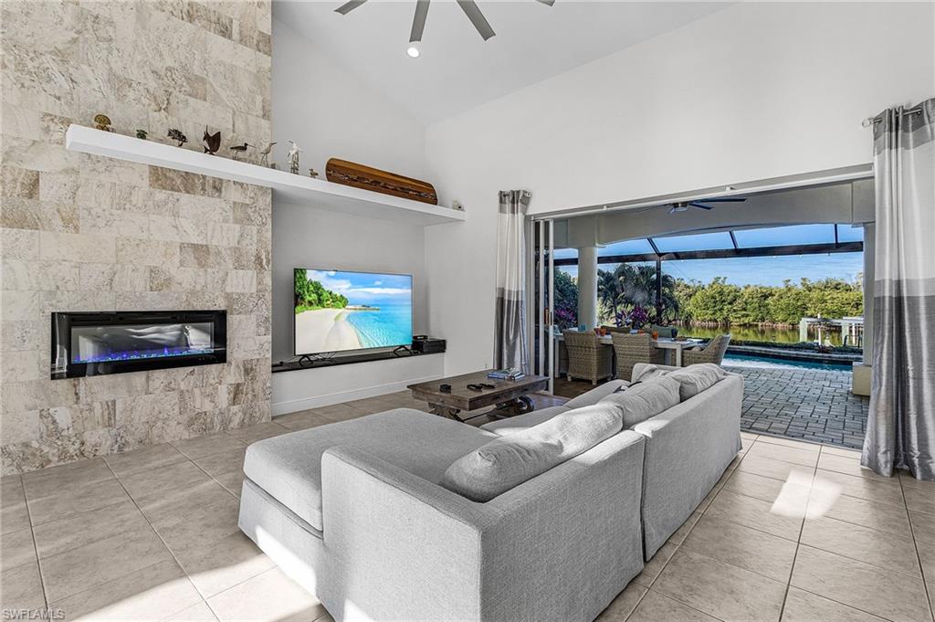 Living Room w/ Fireplace and flatscreen tv