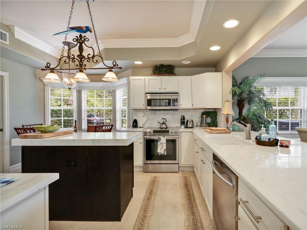 8138 SARATOGA DR 2201 photo 18