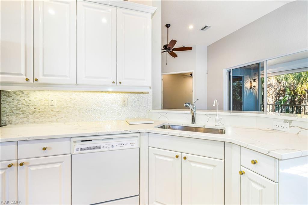 19091 Ridgepoint DR 202 photo 6
