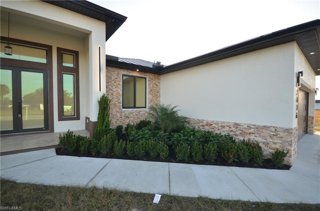 2416 Diplomat PKWY W photo 6