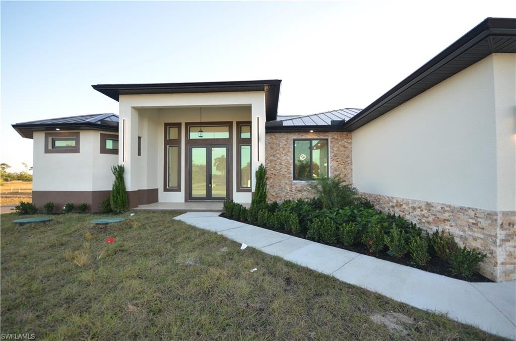 2416 Diplomat PKWY W