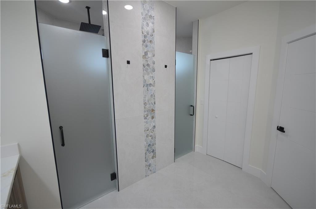 2416 Diplomat PKWY W photo 39