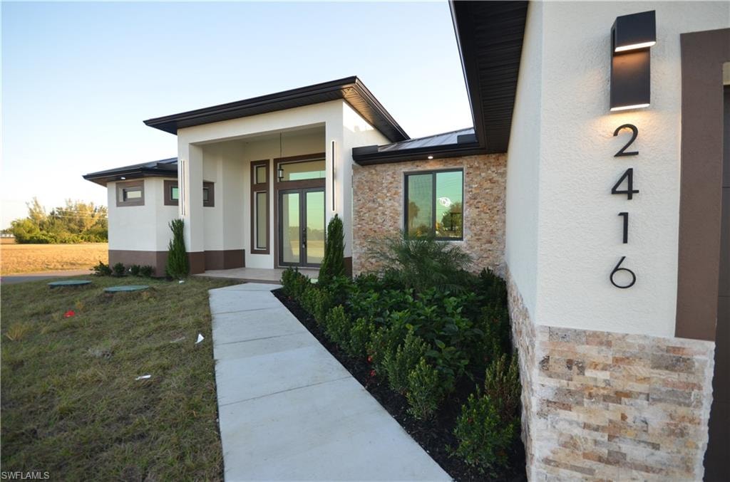 2416 Diplomat PKWY W