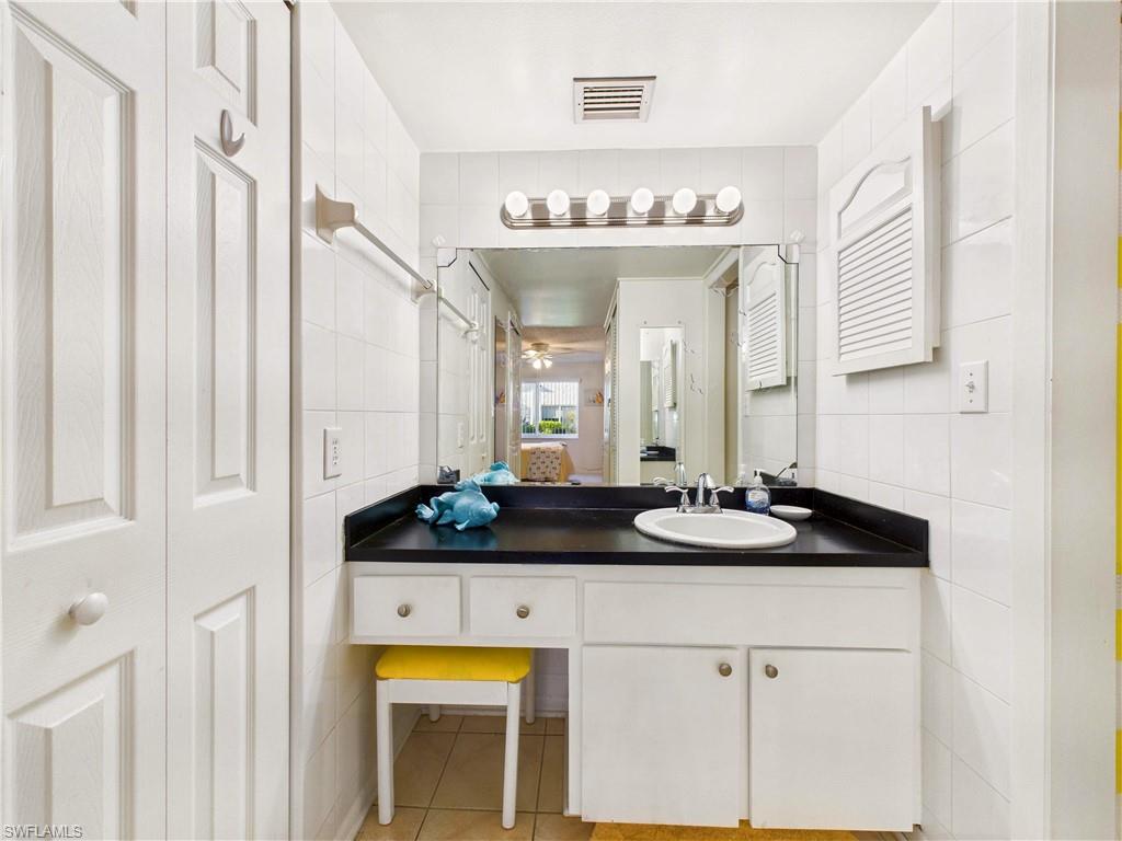 232 Palm DR 47-5 photo 16