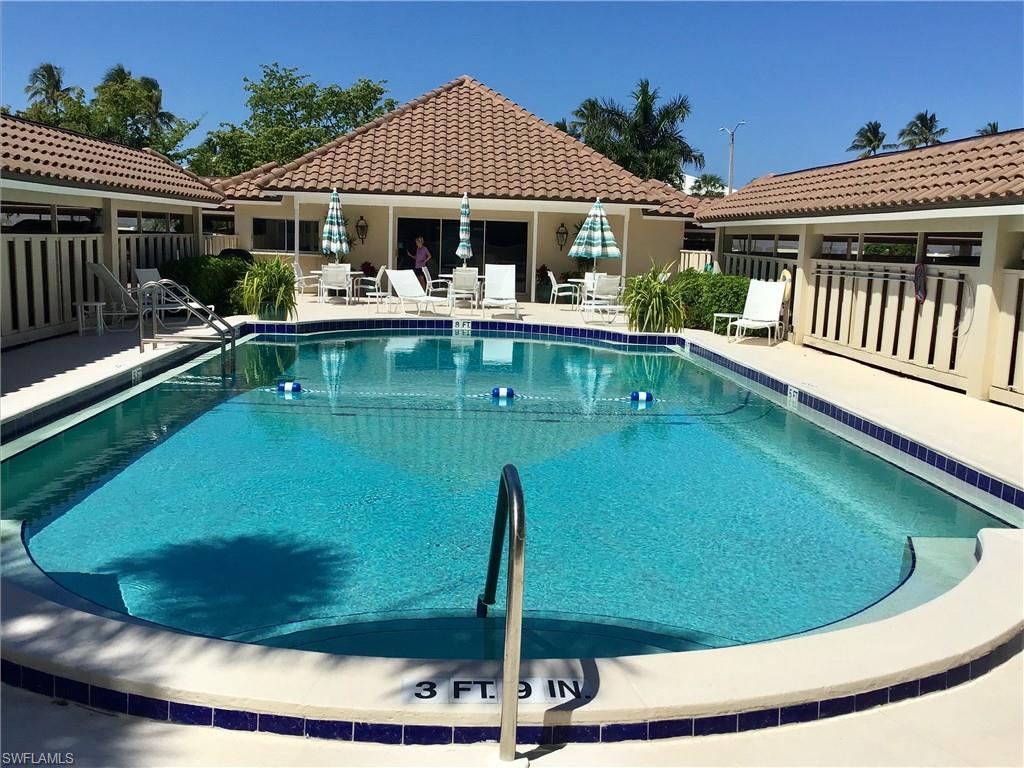 Pool and Club House (old) / In process of renovation