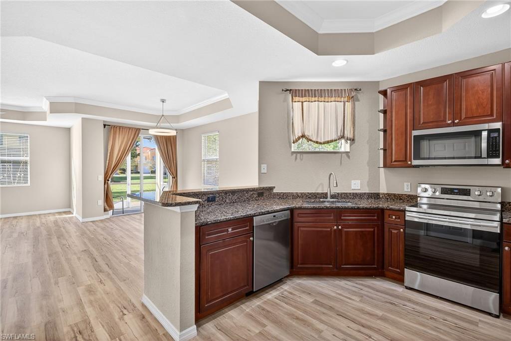9832 Cristalino View WAY 104 photo 12