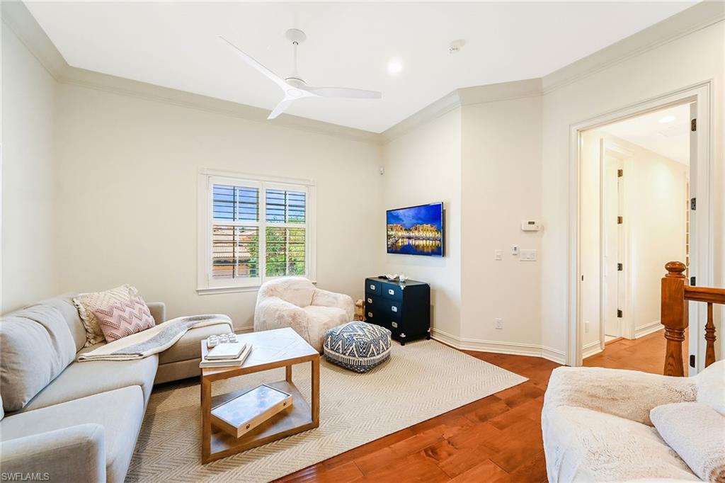 2nd Floor Loft/Living