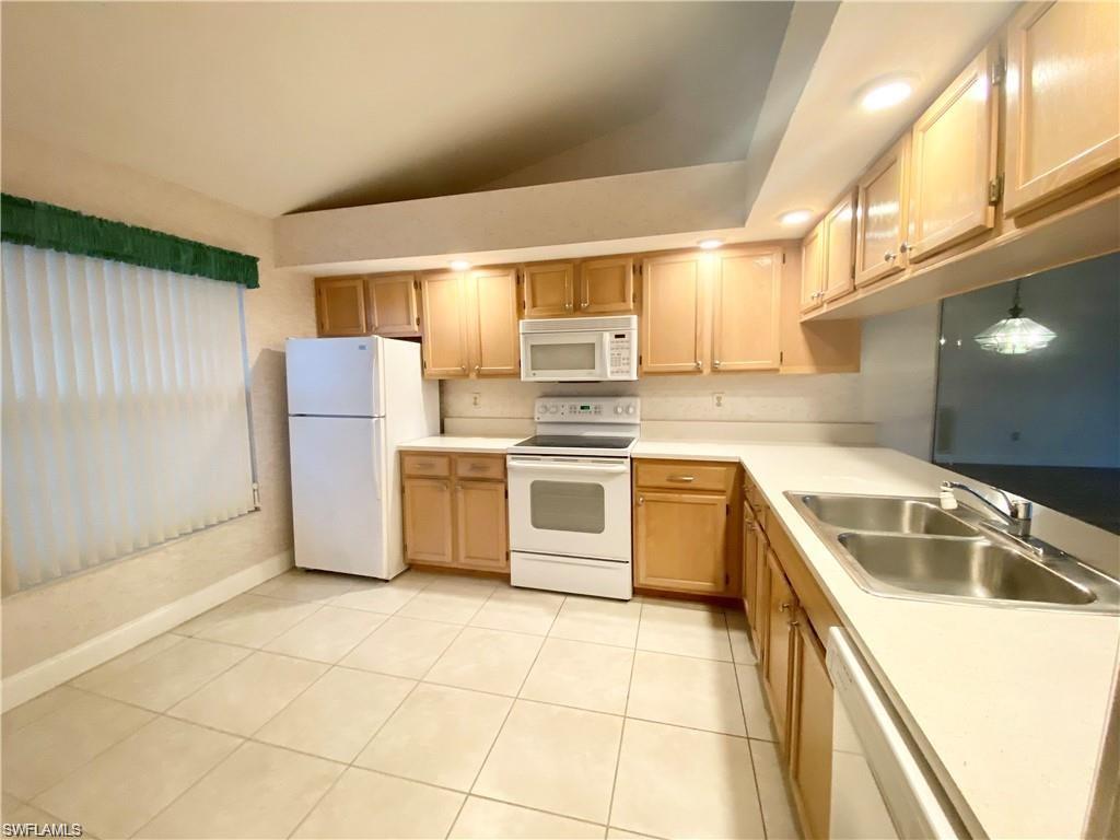 1427 SW 47th TER 202