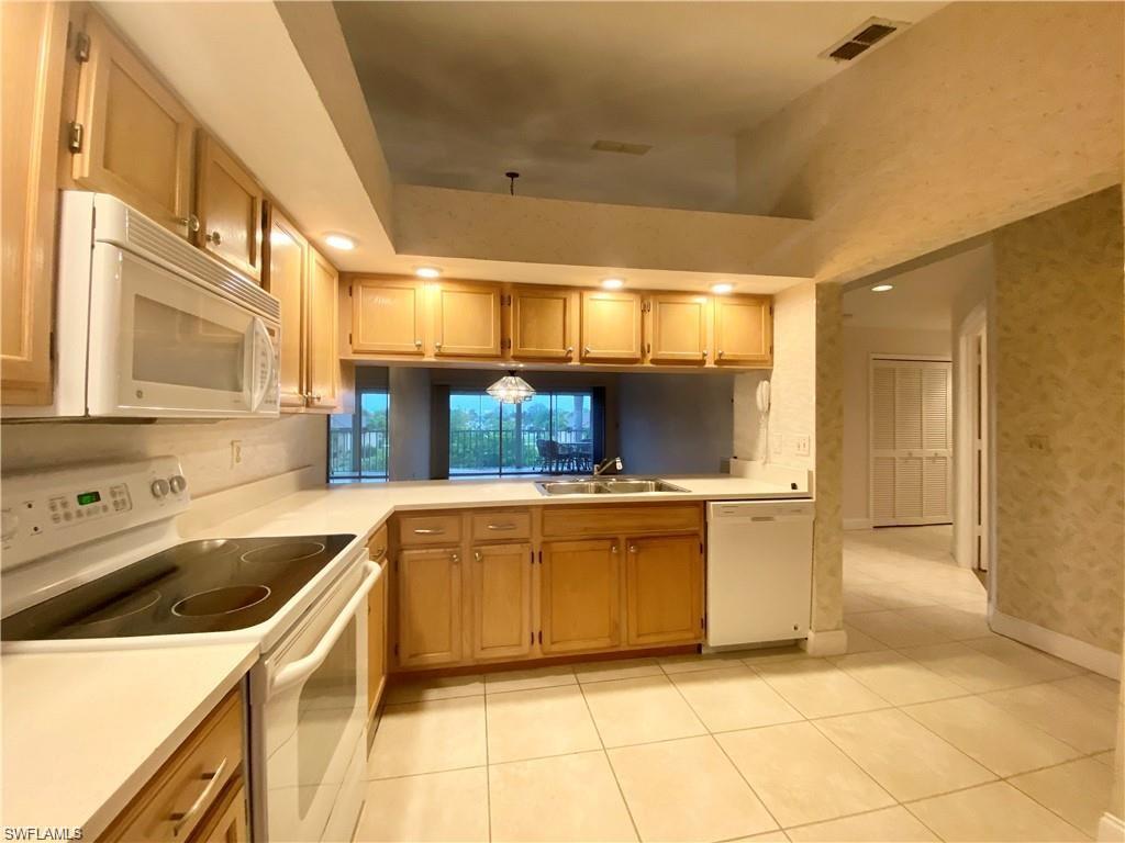 1427 SW 47th TER 202