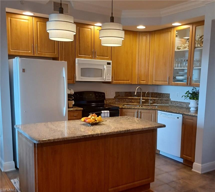 2825 Palm Beach BLVD 416 photo 7