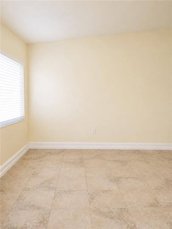 3175 Royalston AVE 105 photo 10
