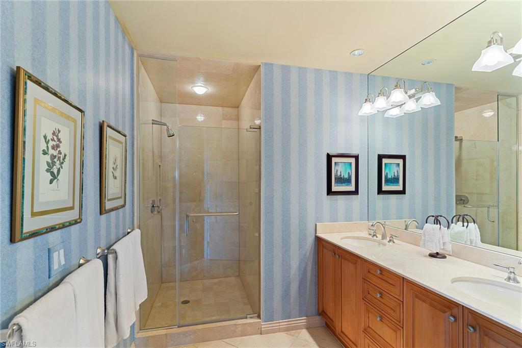 4501 Gulf Shore BLVD N 405 photo 17