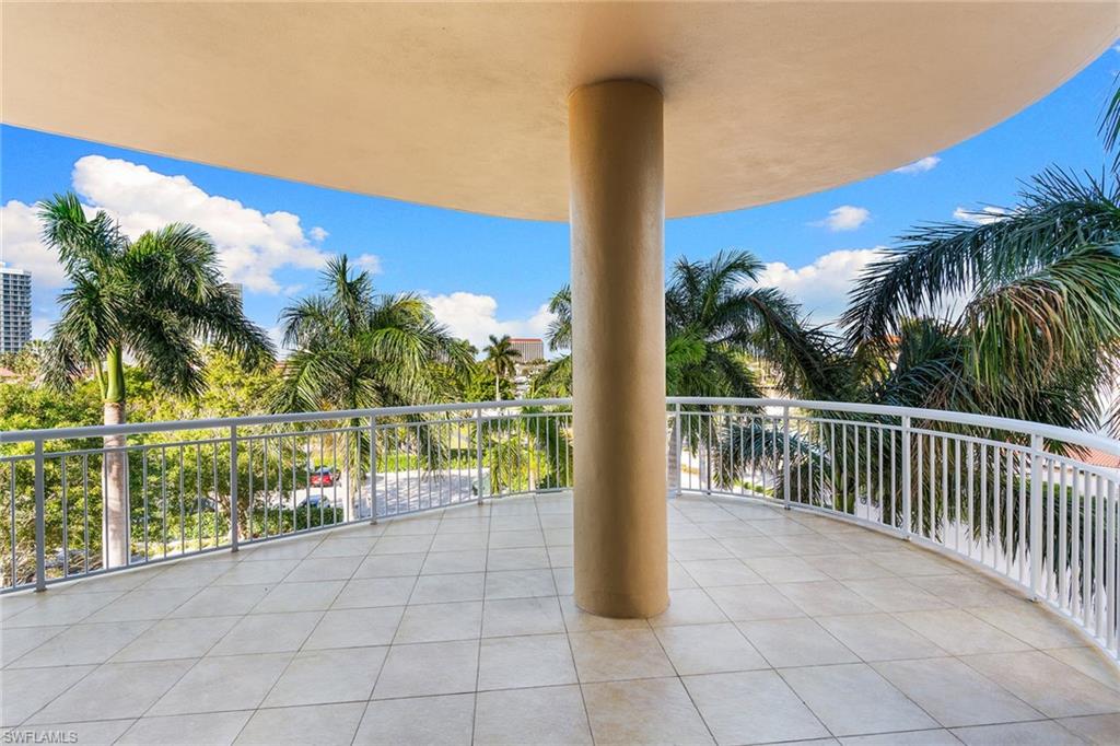 4501 Gulf Shore BLVD N 405 photo 9