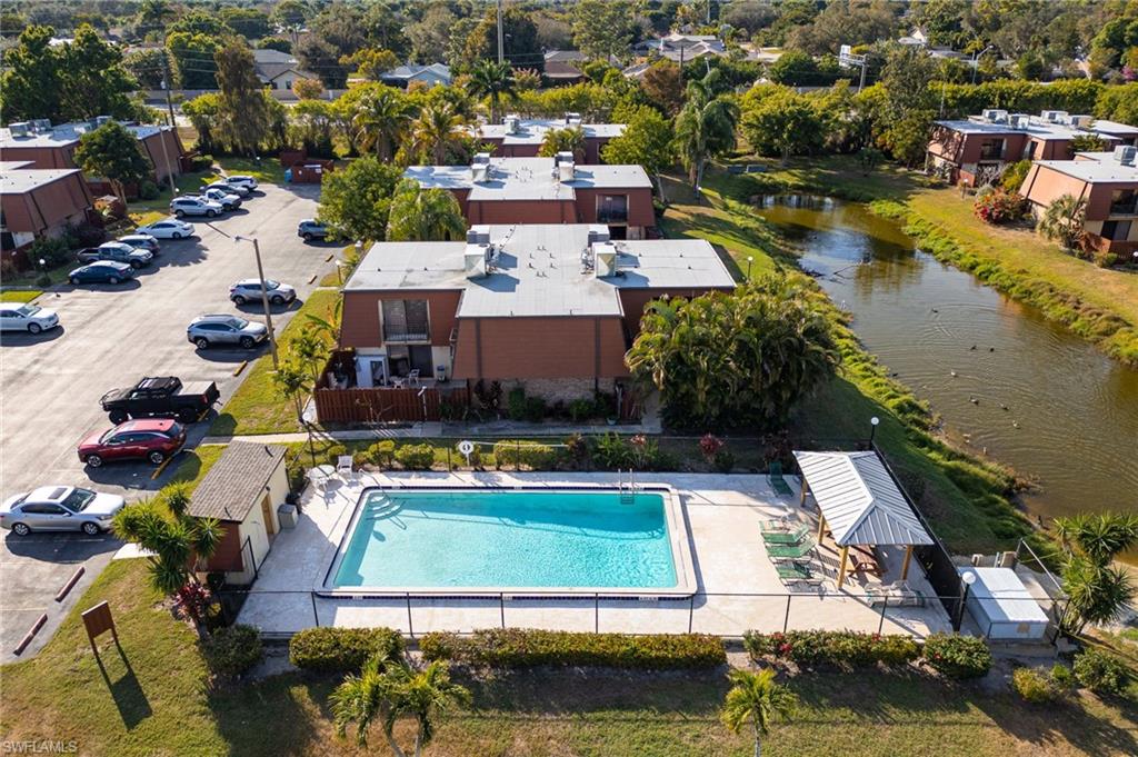 Bird's eye view of a pool area