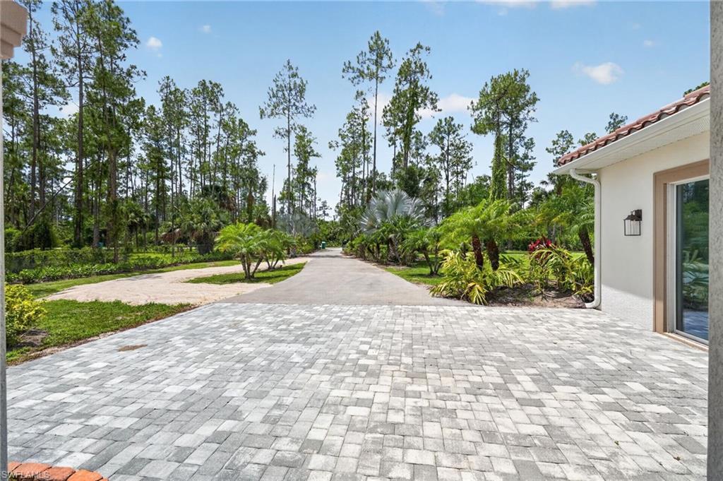 Driveway with circular area