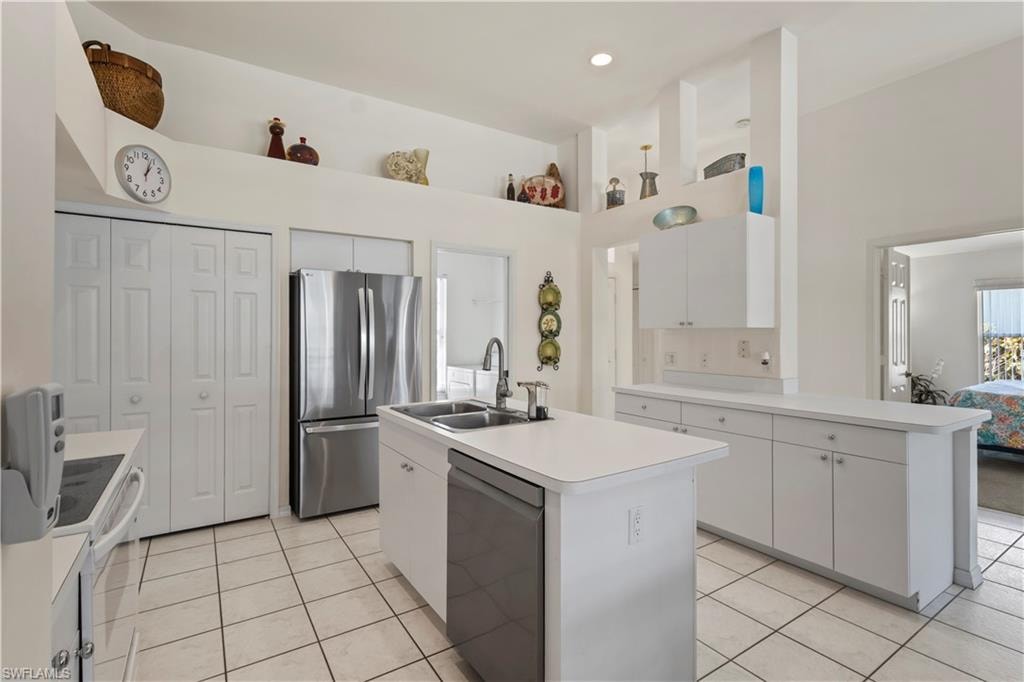 3650 Sunland LN photo 40