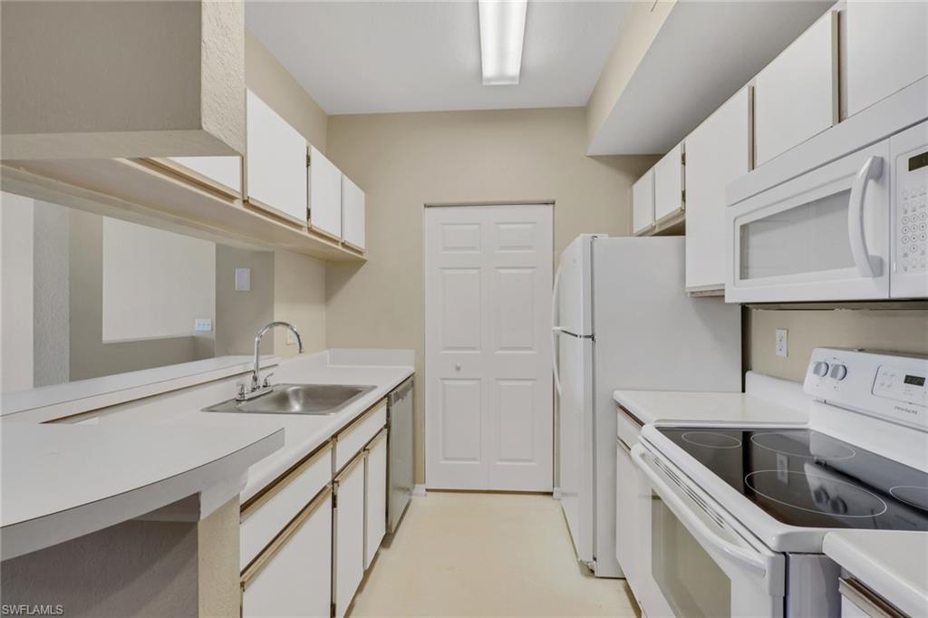 6321 Aragon WAY 206 photo 10