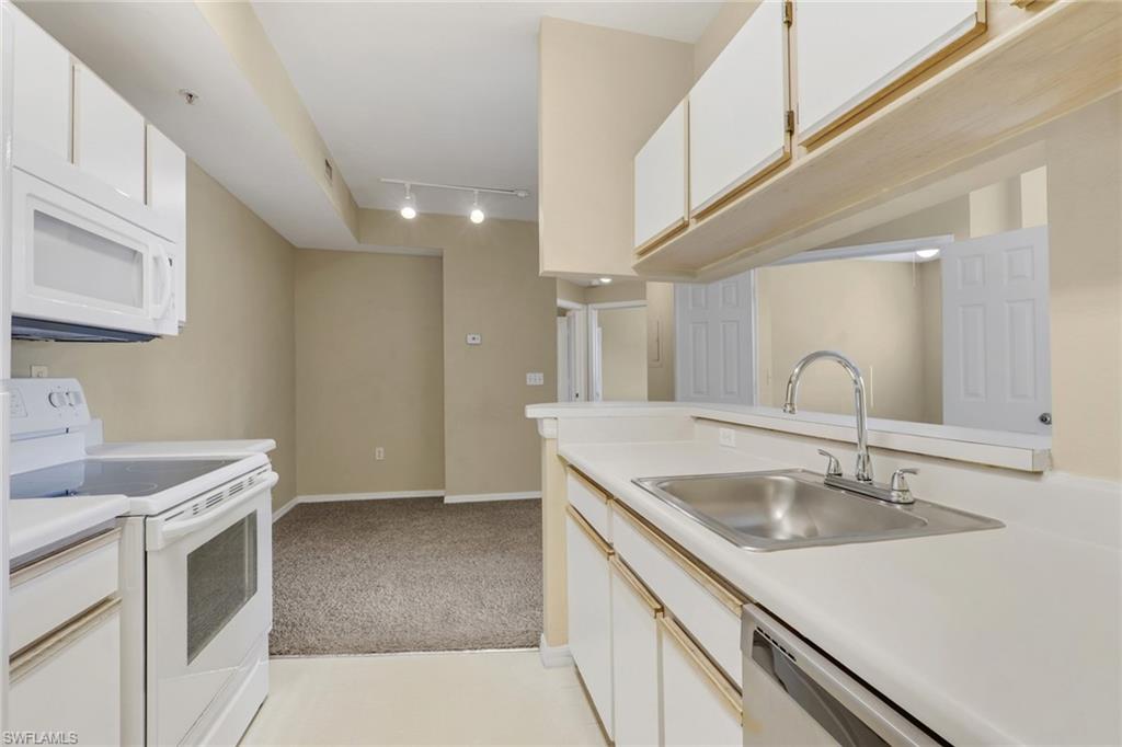 6321 Aragon WAY 206 photo 11