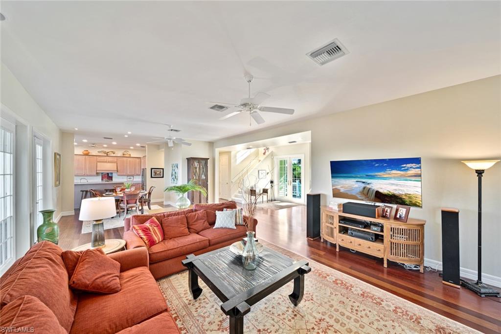 5810 Pine Tree DR photo 9