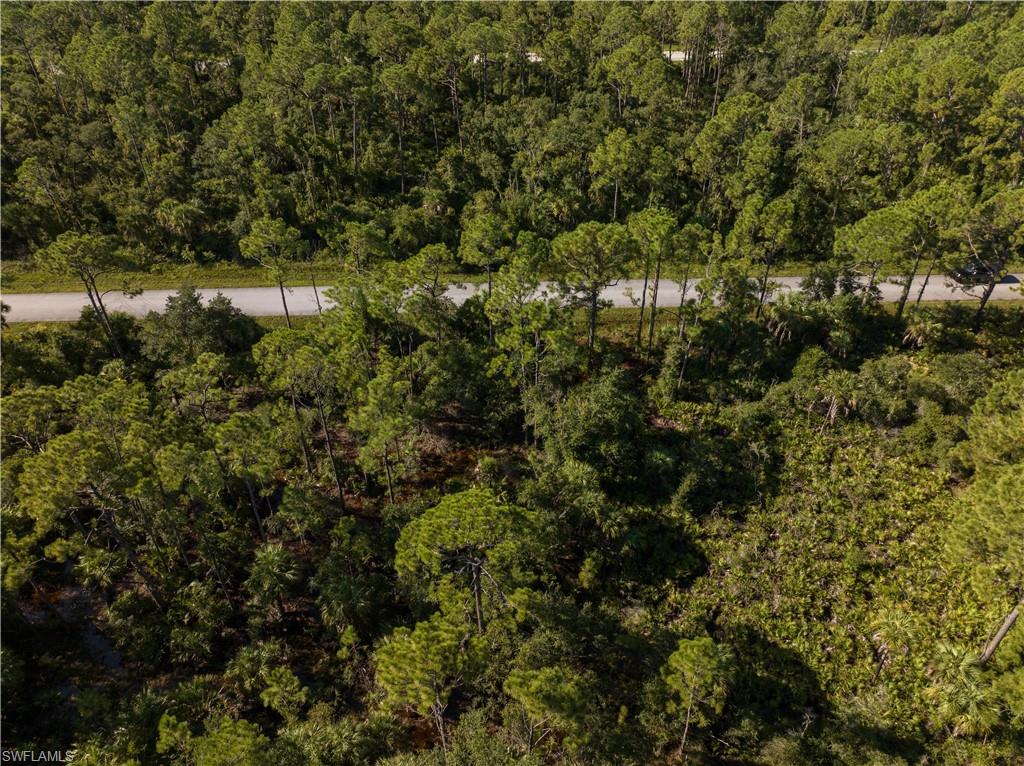 The property’s prime Port Charlotte location places you near El Jobean Road (FL-776), providing easy east–west access to Gasparilla Island, Manasota Key, and Stump Pass Beach State Park.