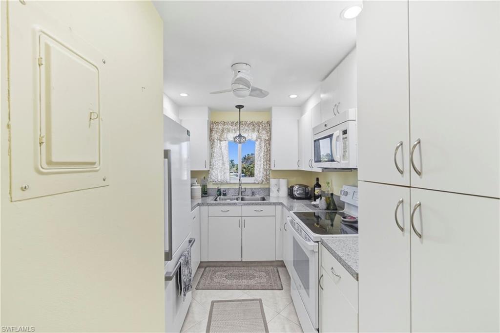 1010 Manatee RD B304 photo 7