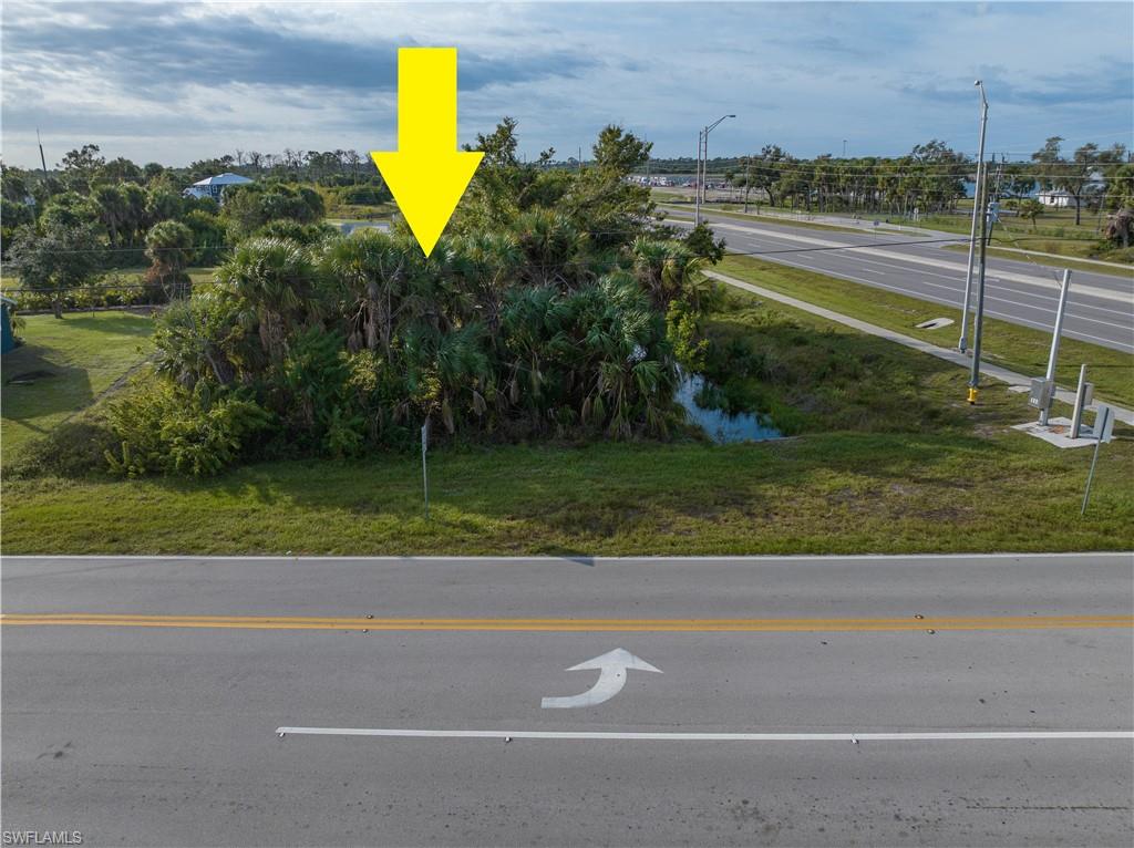 Quick access to US-41 and I-75 connects you throughout Southwest Florida, including Venice, Siesta Key, Sarasota, Bradenton, Tampa, and south to Punta Gorda, Fort Myers, Cape Coral, Bonita Springs, Naples, and Marco Island.