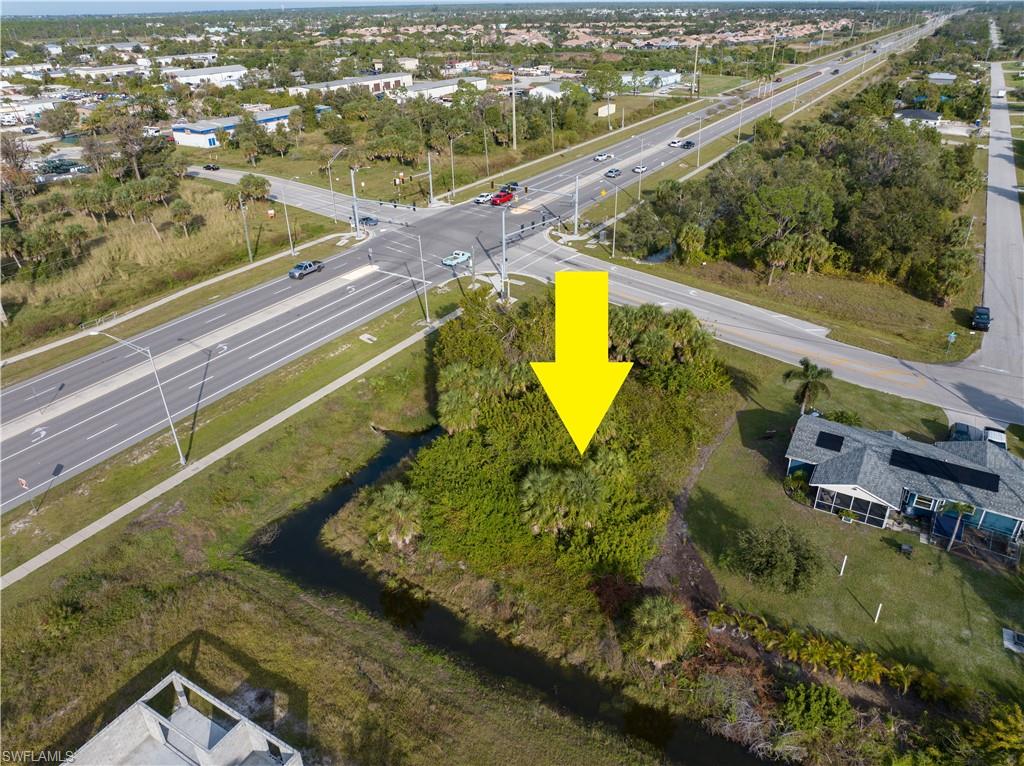 This prime Englewood location offers convenient access to Winchester Blvd and S McCall Rd (FL-776), providing easy north–south travel and direct routes west to Manasota Key and Stump Pass Beach State Park.