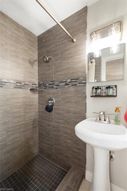 3945 Edgewood AVE photo 9