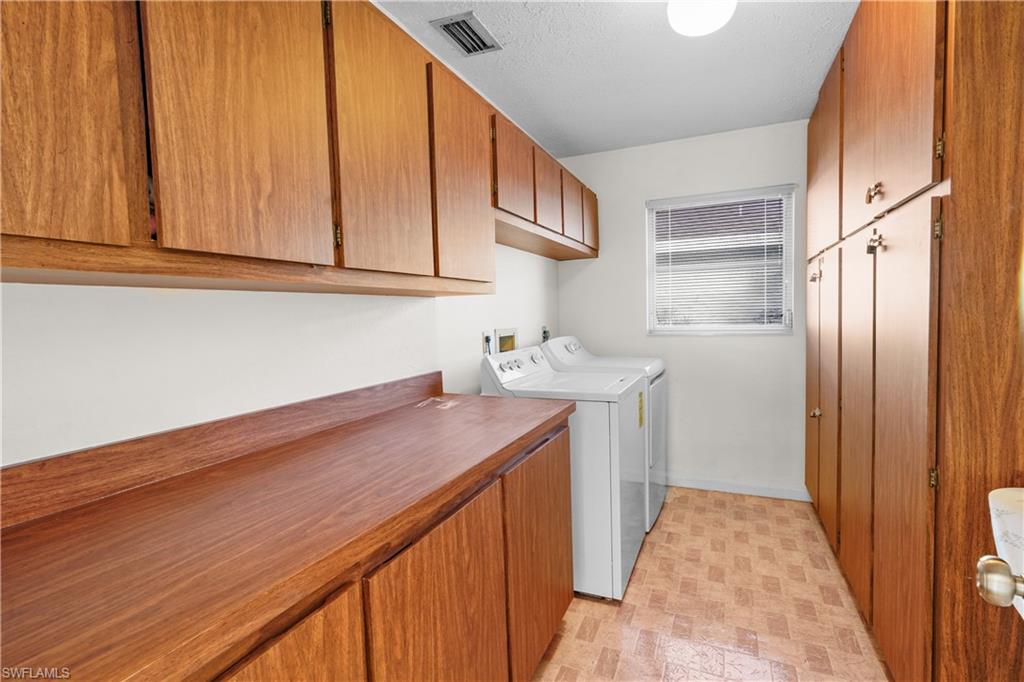 Primary bedroom suite features a large walk in closet.