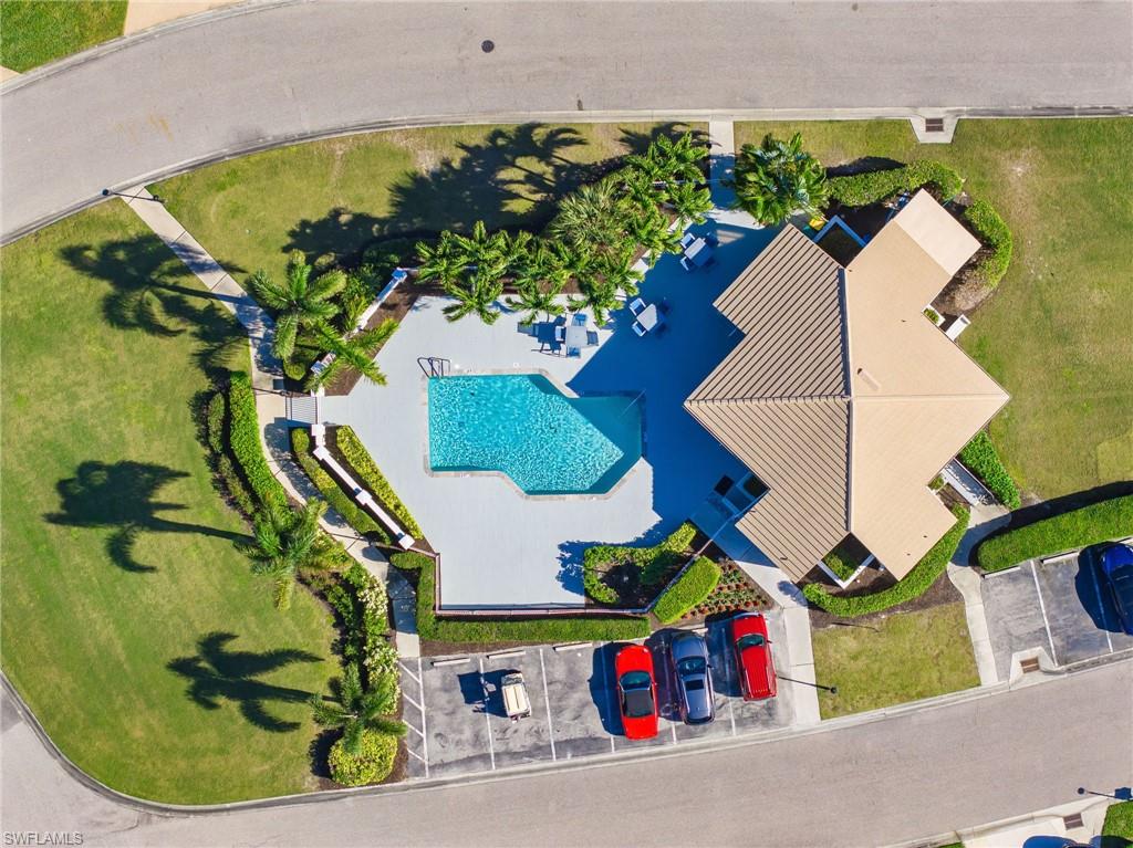 Bird's eye view of a pool area