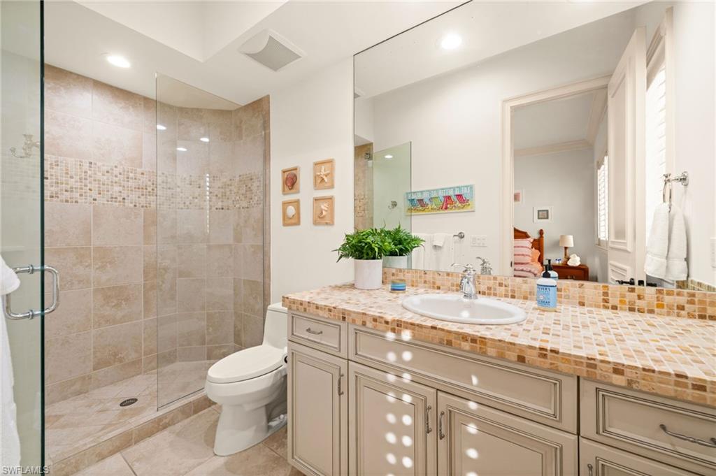 9085 Terranova DR photo 31