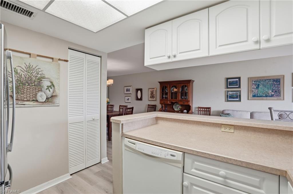 Upper Cabinet Storage