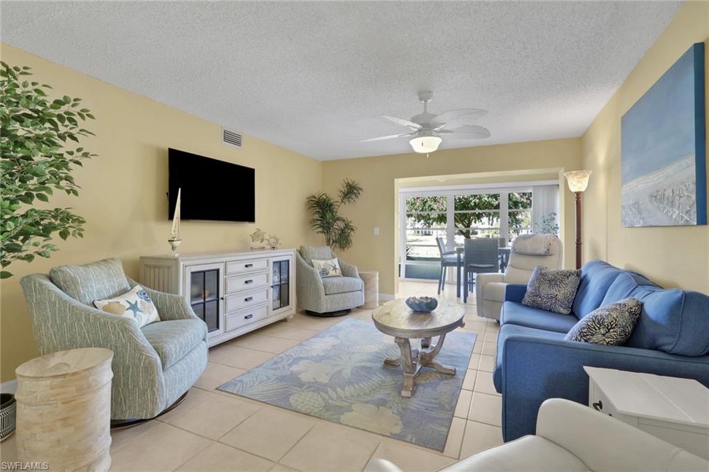 Bright and airy living room with generous space