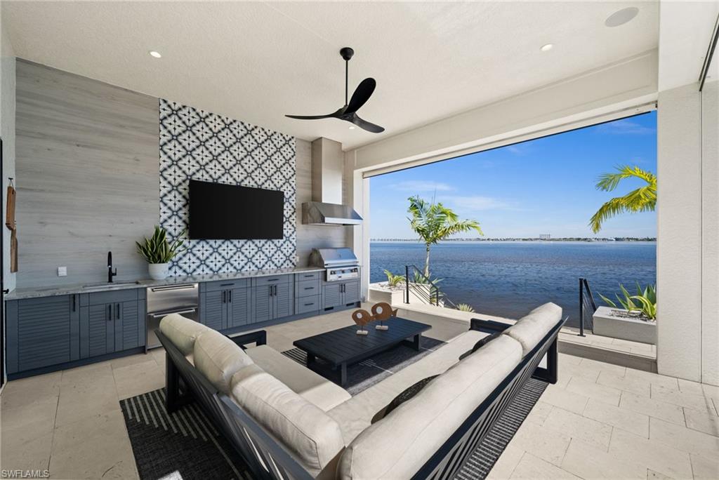 Outdoor Kitchen