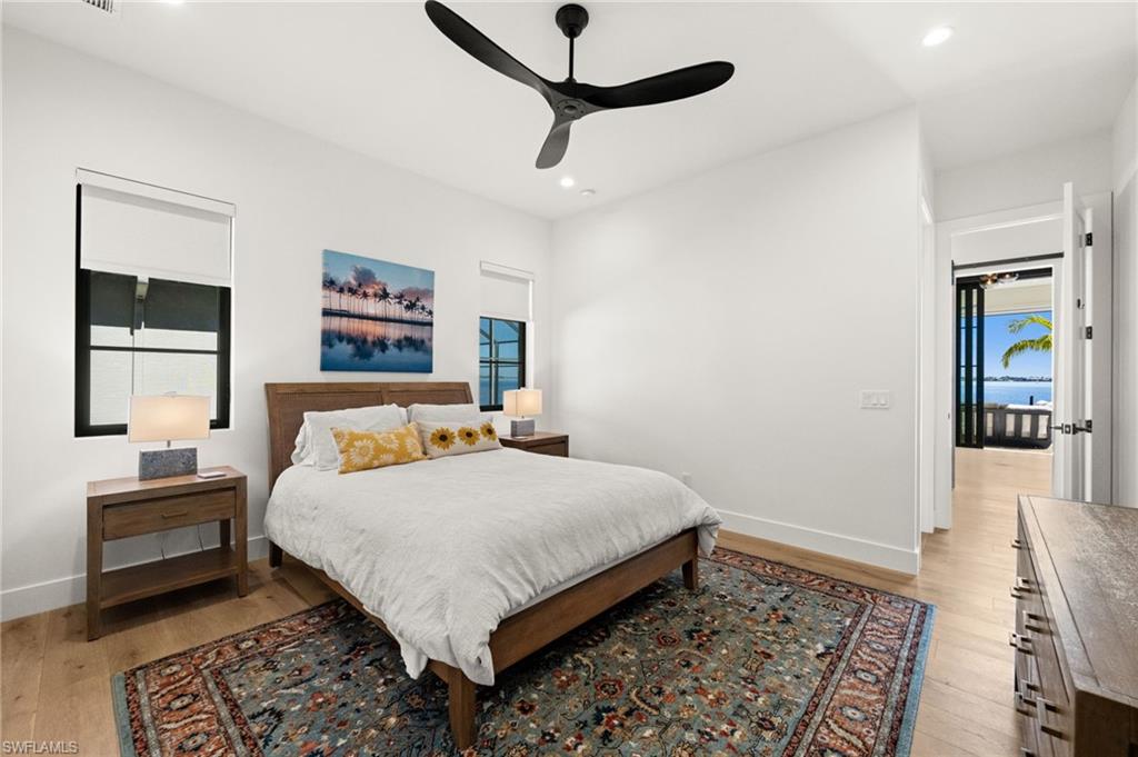 5661 Riverside DR photo 32
