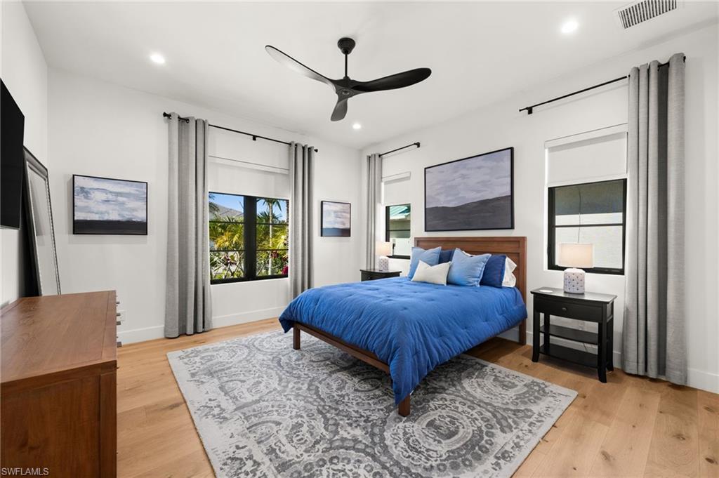 5661 Riverside DR photo 30