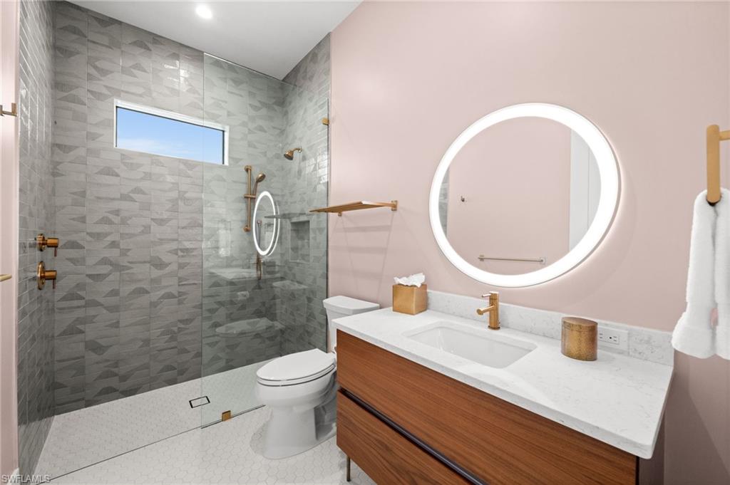 5661 Riverside DR photo 33