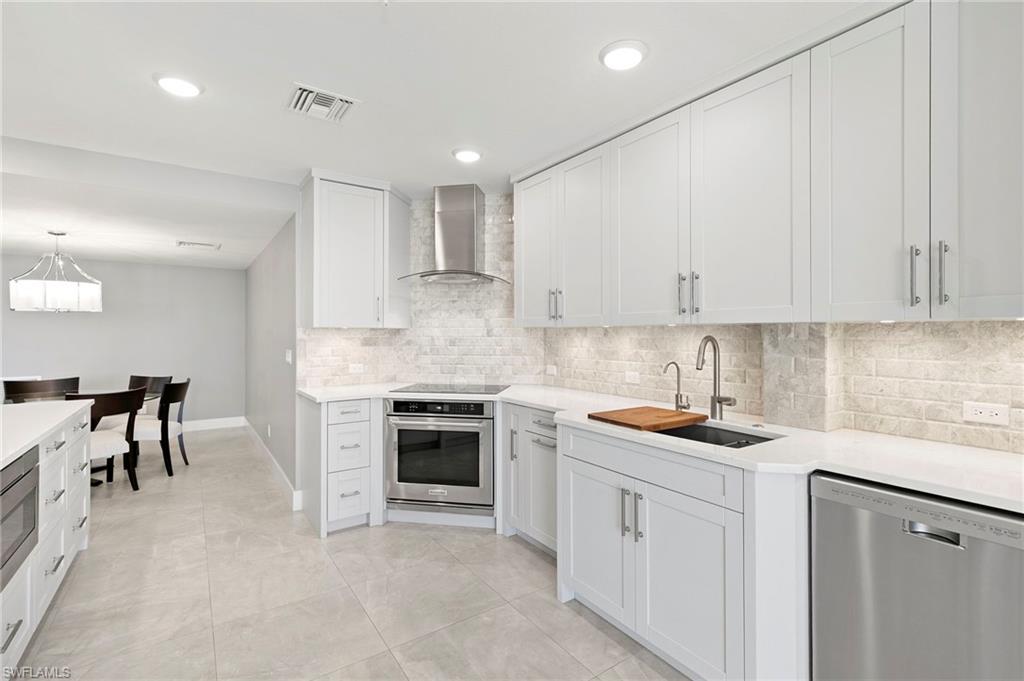 980 Cape Marco DR 1102 photo 11