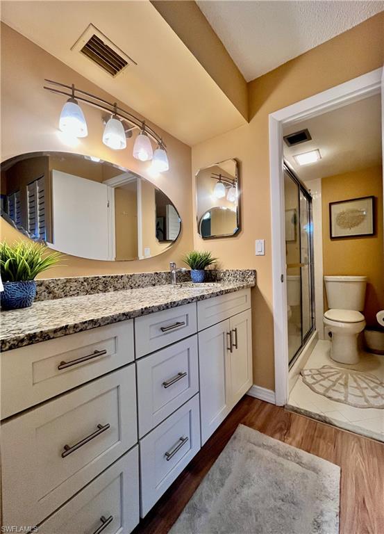 Large Vanity with seperate shower area